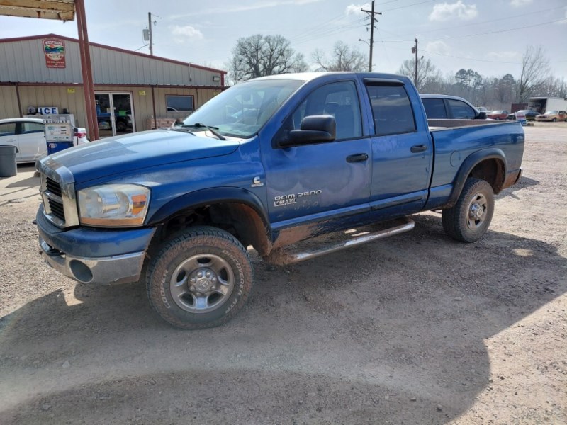 Additional photo of vehicle.