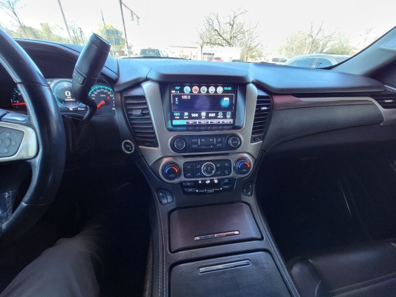 Additional photo of vehicle.