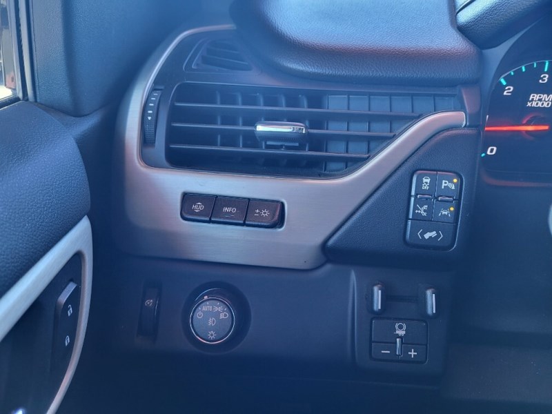 Additional photo of vehicle.