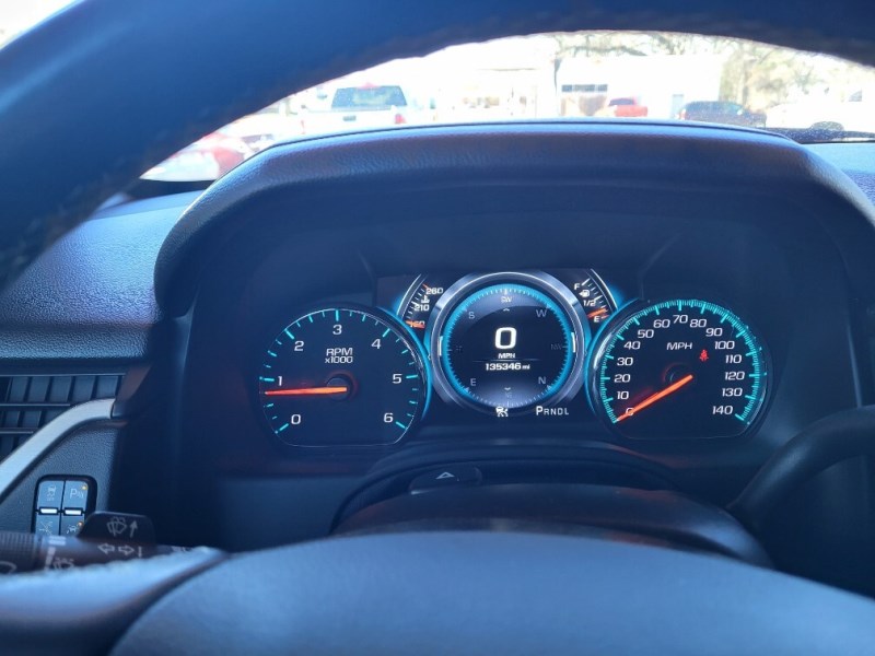 Additional photo of vehicle.