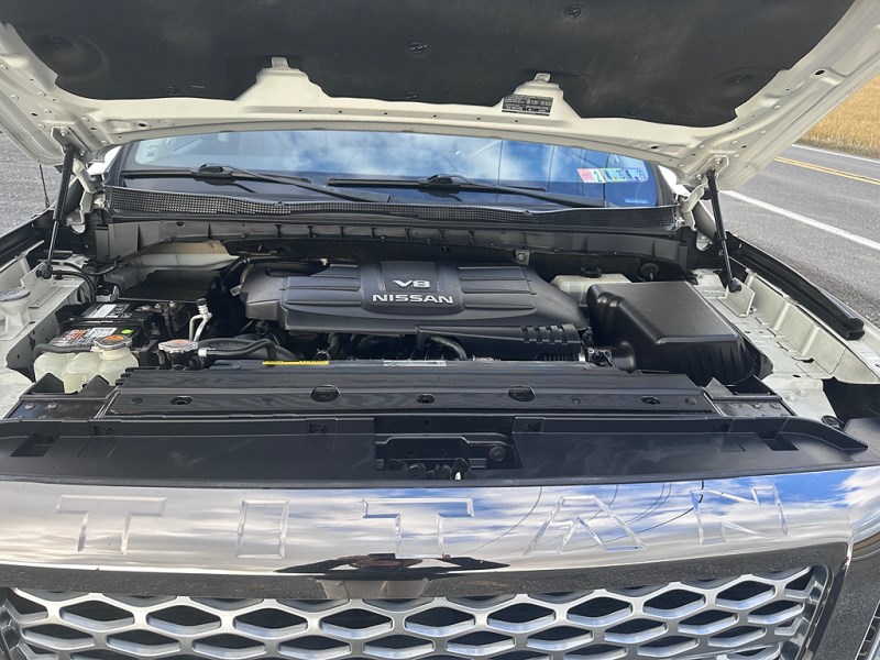 Additional photo of vehicle.
