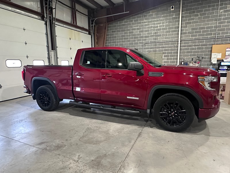 Additional photo of vehicle.