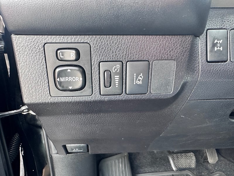 2018 Toyota RAV4 XLE - Photo 10