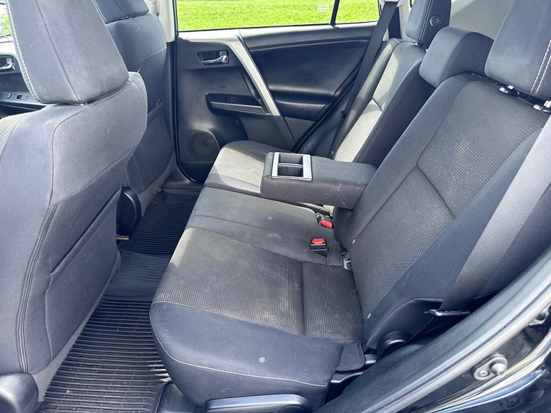 2018 Toyota RAV4 XLE - Photo 12