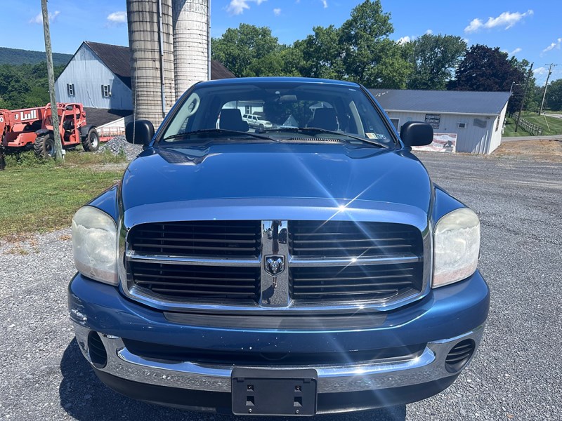 Additional photo of vehicle.