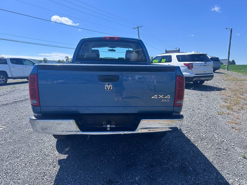 Additional photo of vehicle.