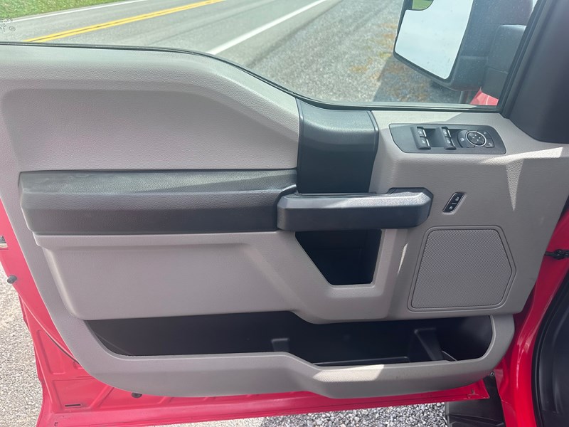 2017 Ford F-150 XL - Photo 10