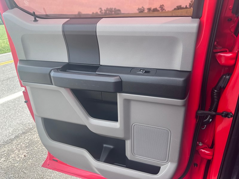 2017 Ford F-150 XL - Photo 12