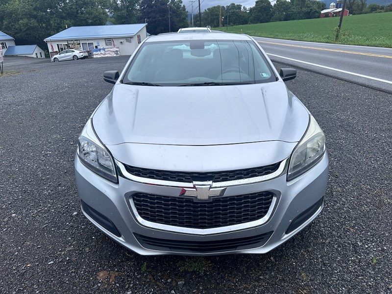 Additional photo of vehicle.