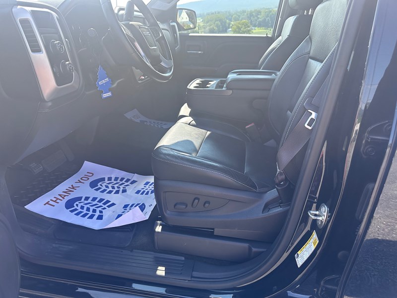 Additional photo of vehicle.