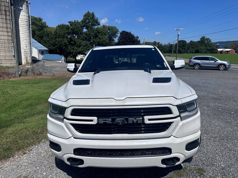 Additional photo of vehicle.