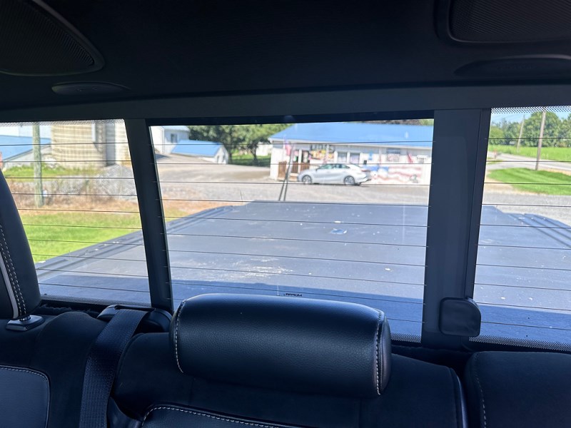 Additional photo of vehicle.