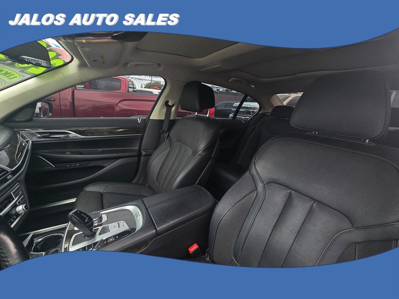 2020 BMW 7 Series 740i - Photo 6