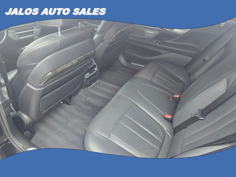 2020 BMW 7 Series 740i - Photo 7