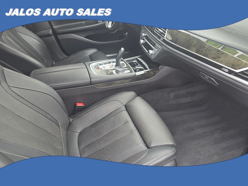 2020 BMW 7 Series 740i - Photo 10
