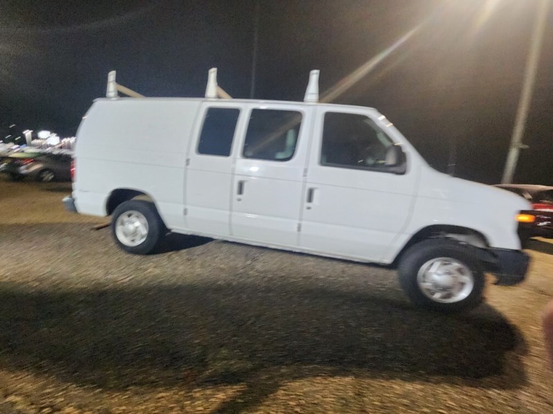 Additional photo of vehicle.