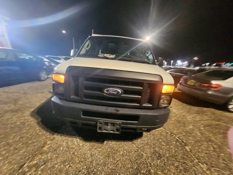 Additional photo of vehicle.