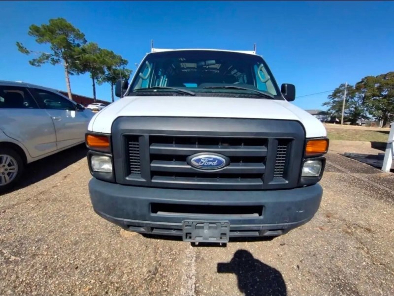 Additional photo of vehicle.
