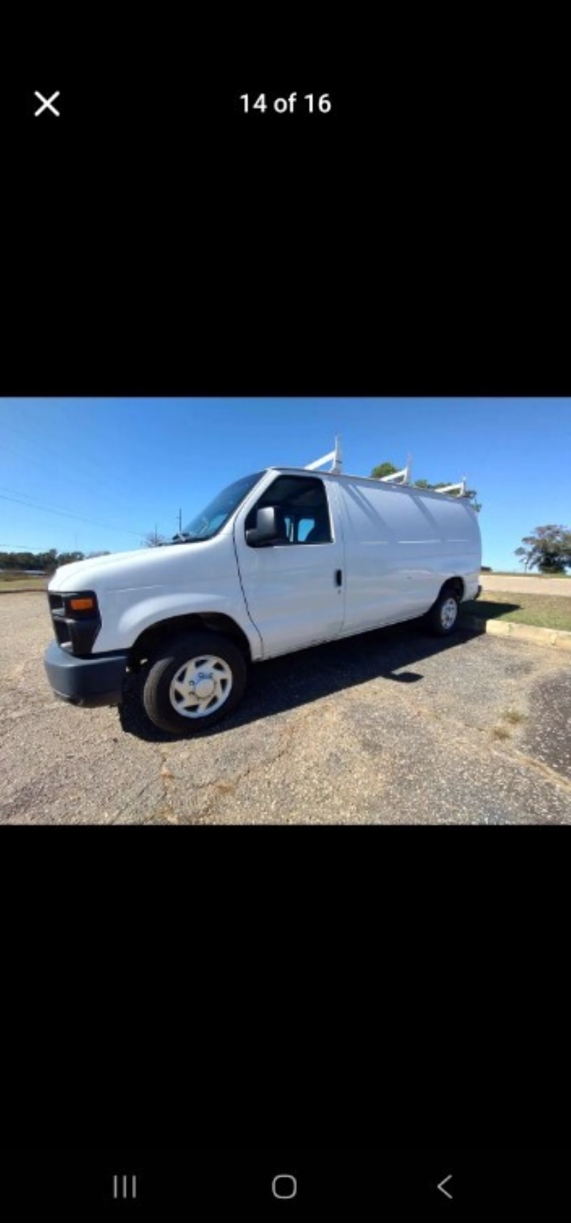 Additional photo of vehicle.