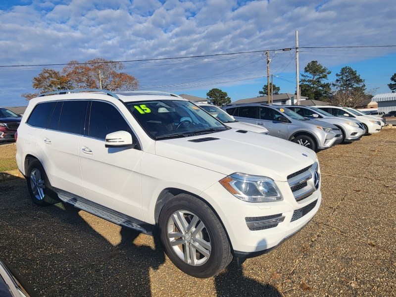 Additional photo of vehicle.