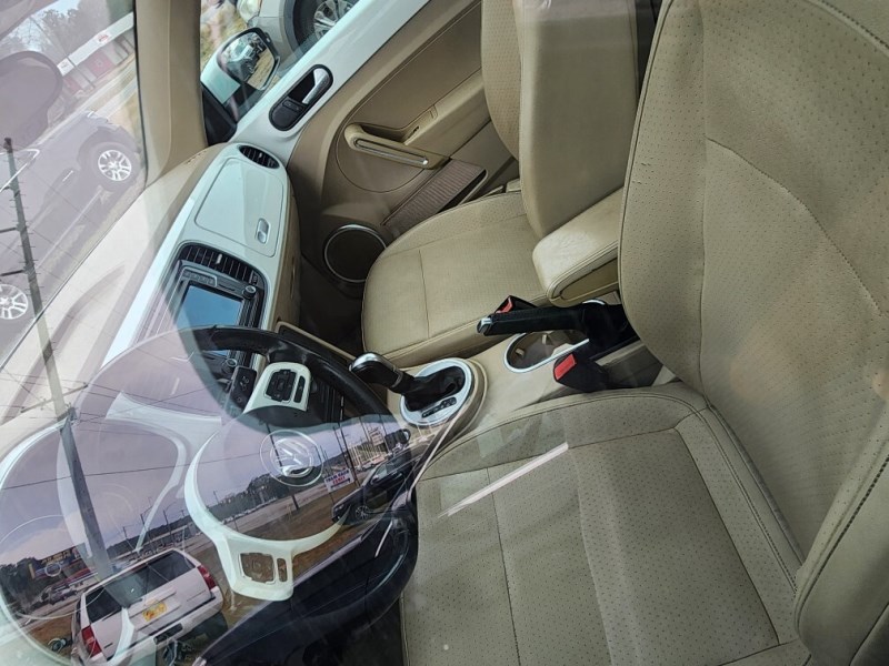 Additional photo of vehicle.