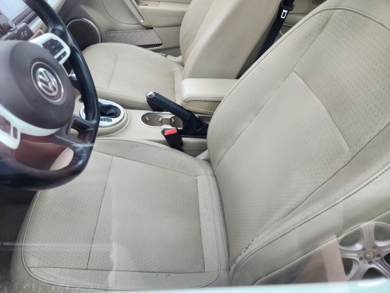 Additional photo of vehicle.