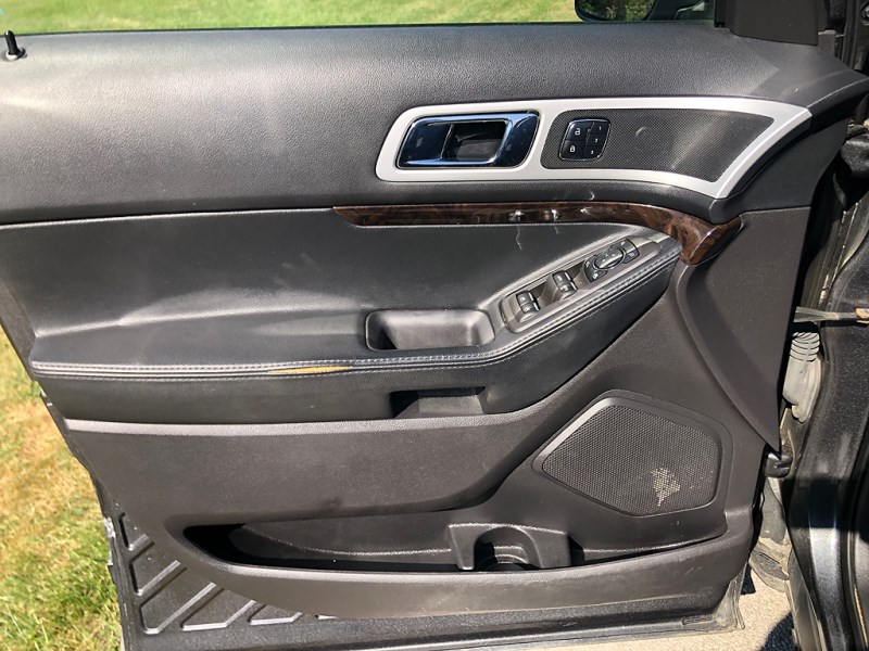 2015 Ford Explorer Limited - Photo 10