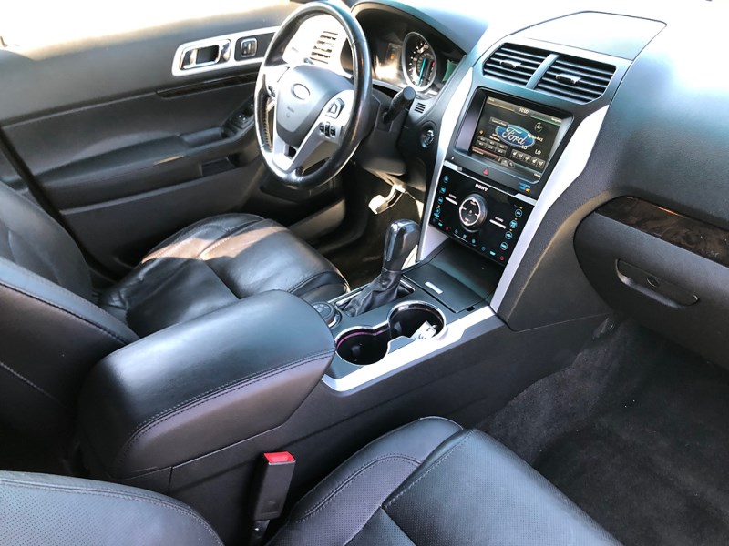 2015 Ford Explorer Limited - Photo 11