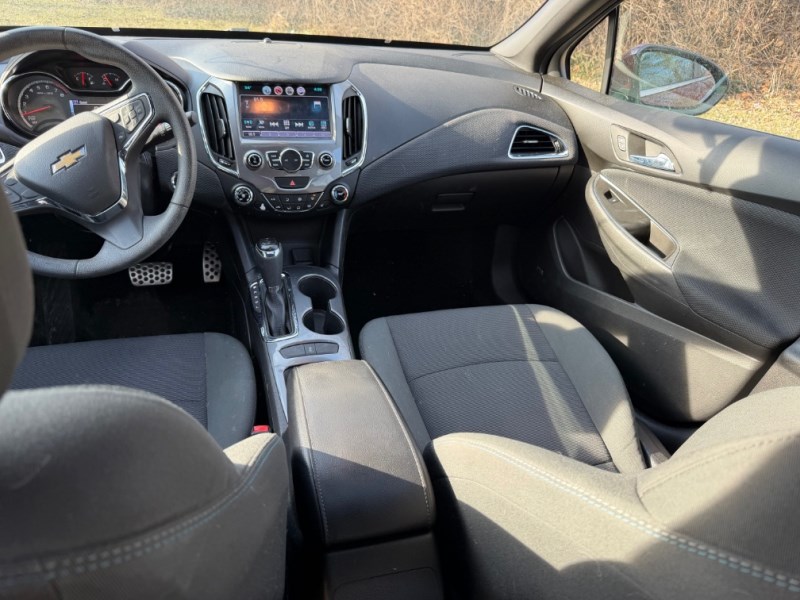 2016 Chevrolet Cruze LT - Photo 11