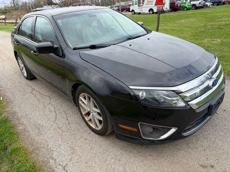 Additional photo of vehicle.