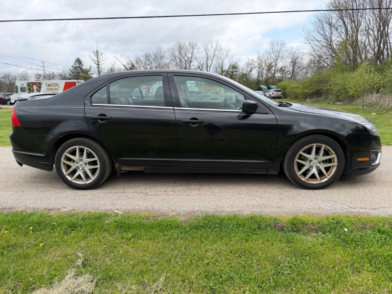 Additional photo of vehicle.