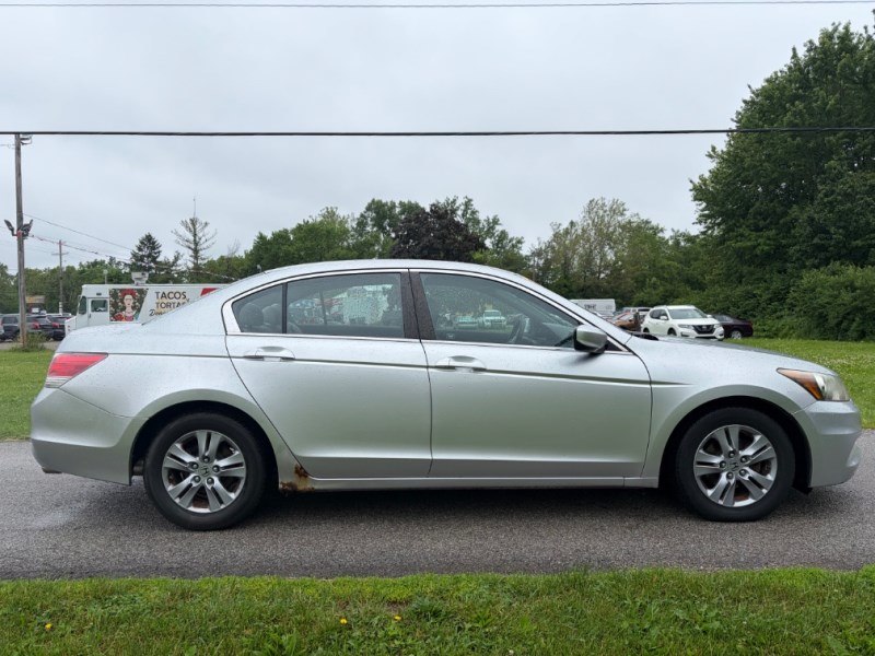 Additional photo of vehicle.