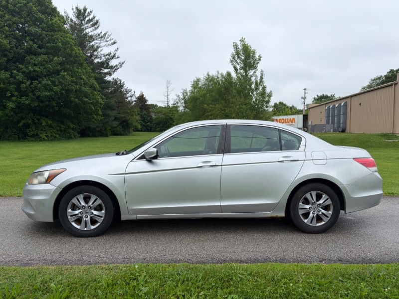 Additional photo of vehicle.