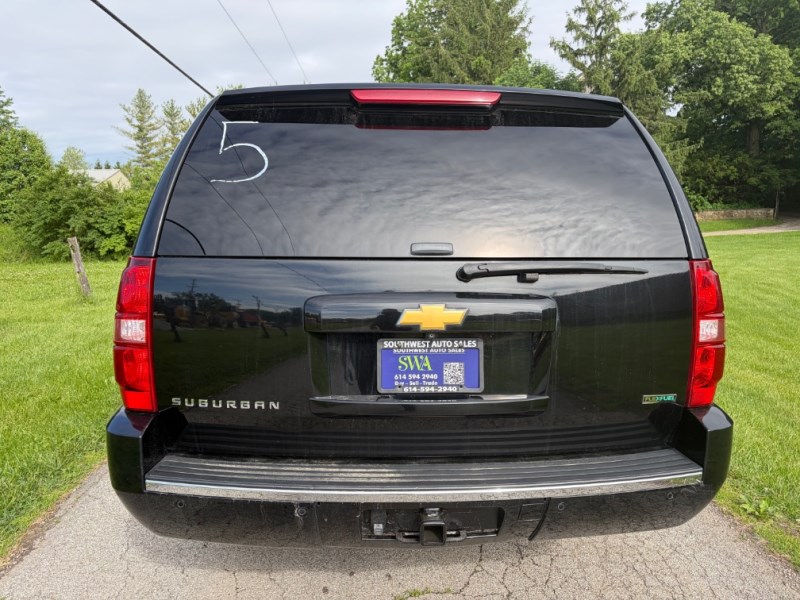 Additional photo of vehicle.