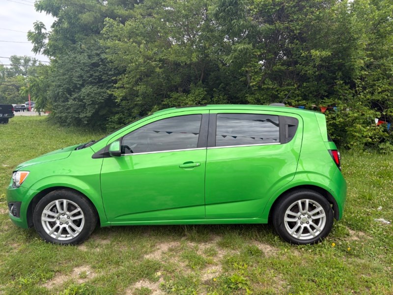 Additional photo of vehicle.