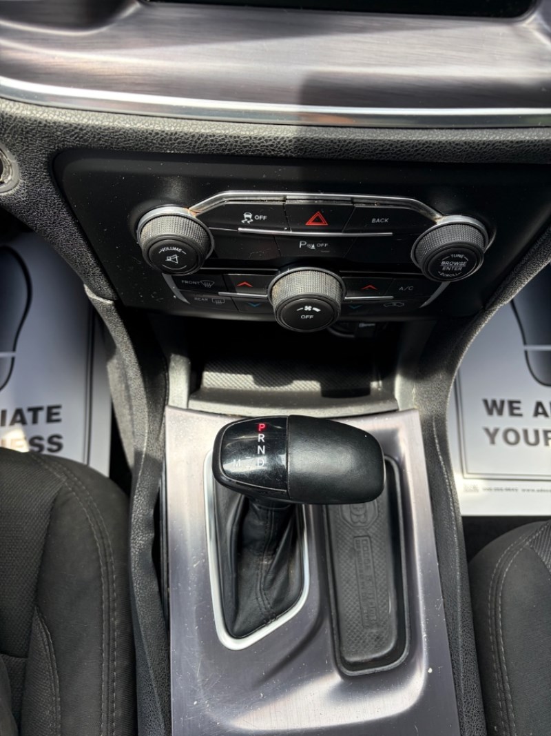 2016 Dodge Charger SE - Photo 14