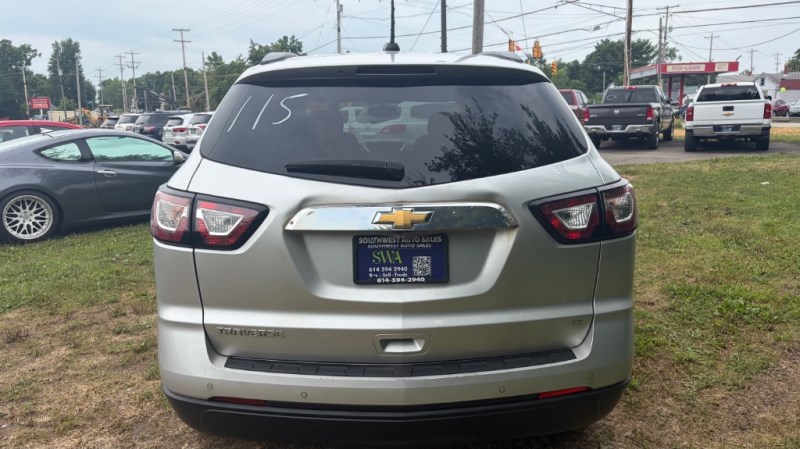 Additional photo of vehicle.