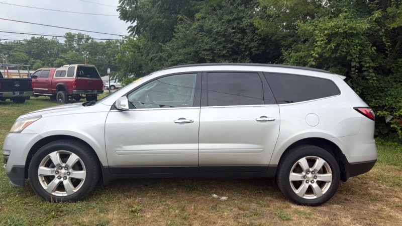 Additional photo of vehicle.