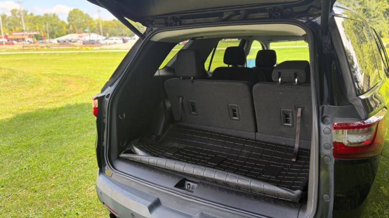 Additional photo of vehicle.