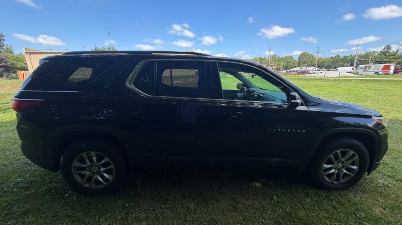Additional photo of vehicle.
