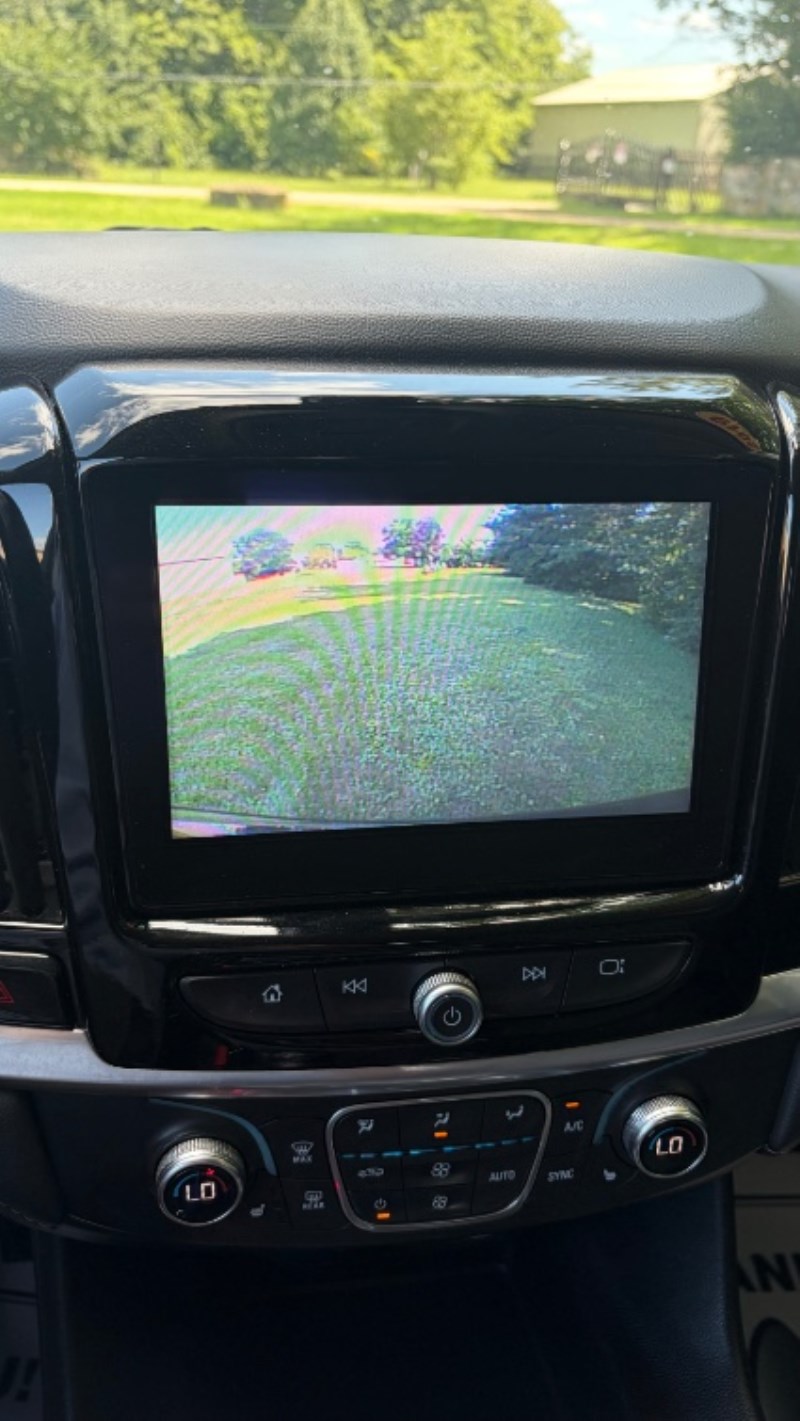 Additional photo of vehicle.