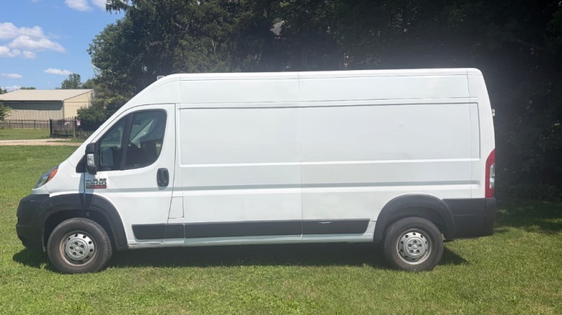 Additional photo of vehicle.