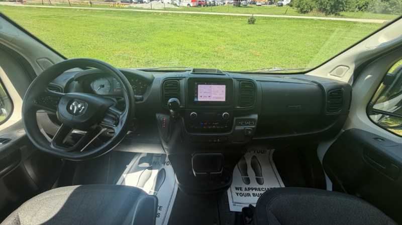 Additional photo of vehicle.