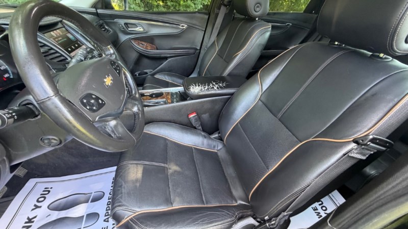 Additional photo of vehicle.