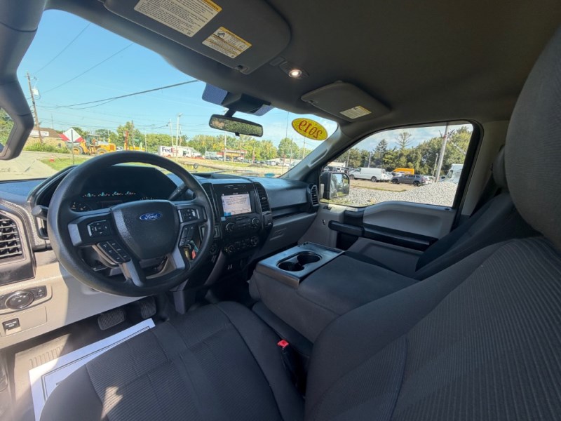 Additional photo of vehicle.