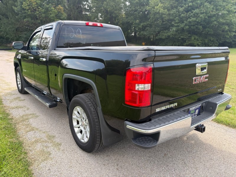 Additional photo of vehicle.