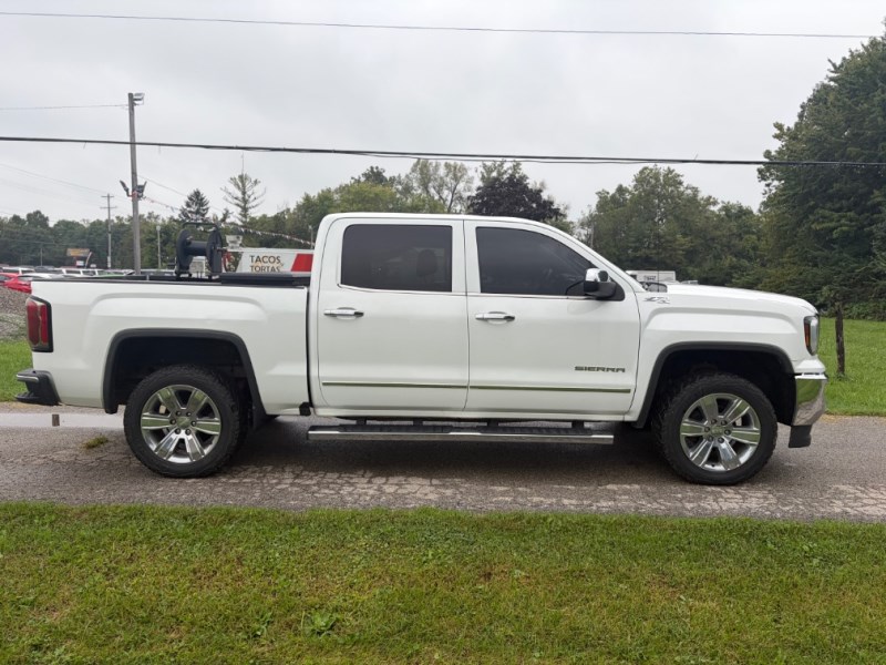Additional photo of vehicle.