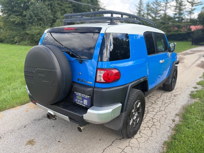 Additional photo of vehicle.