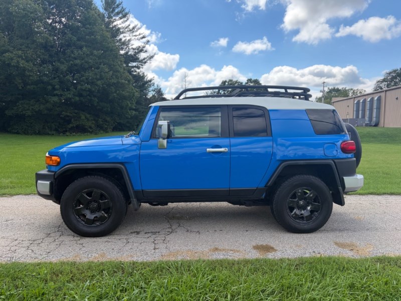 Additional photo of vehicle.