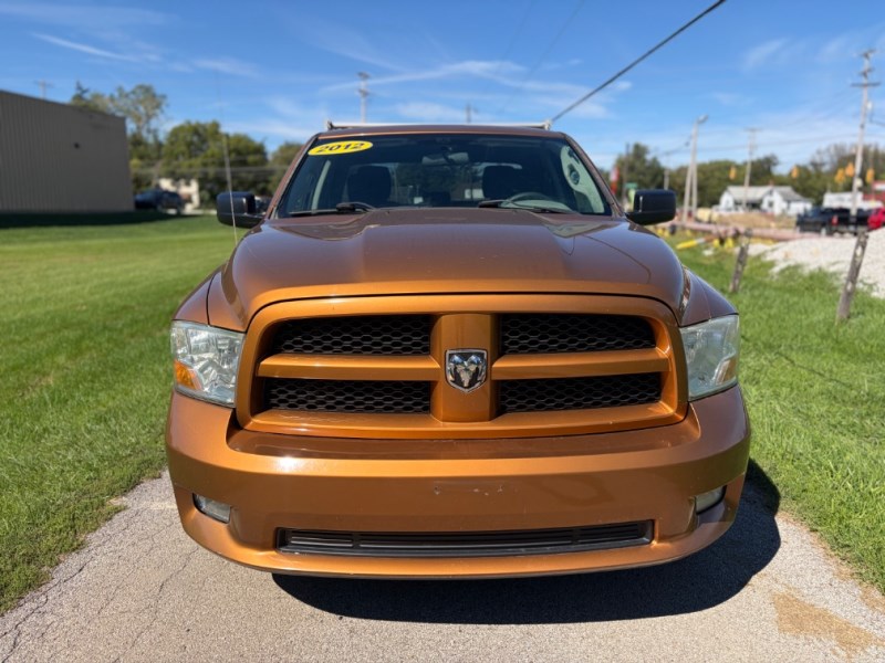Additional photo of vehicle.